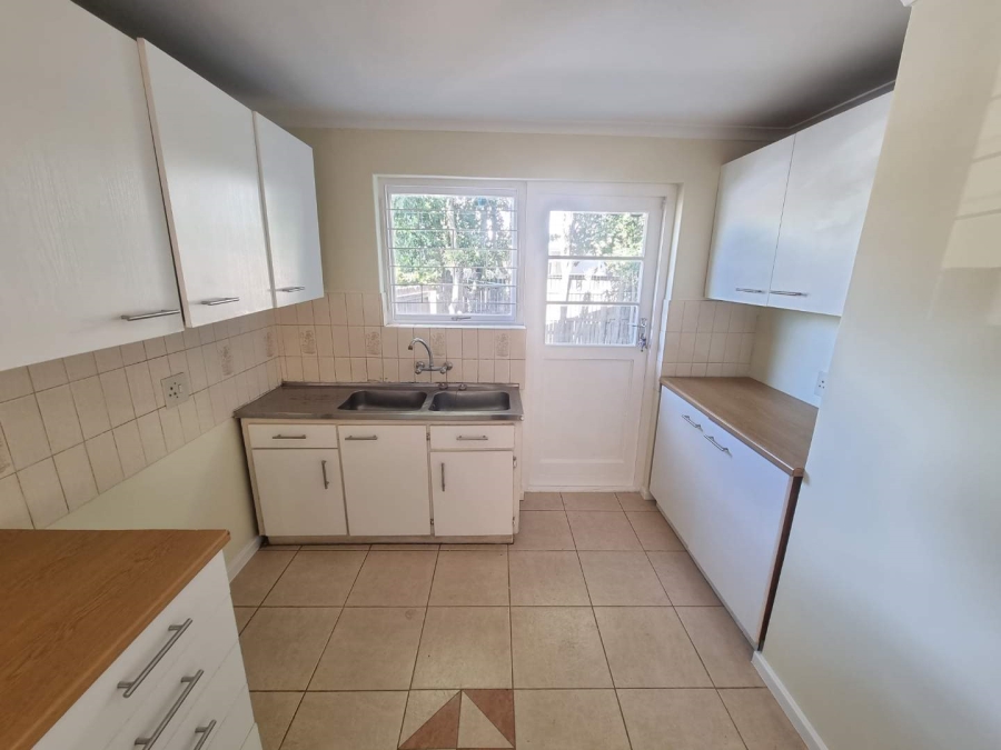 To Let 3 Bedroom Property for Rent in Flamingo Vlei Western Cape